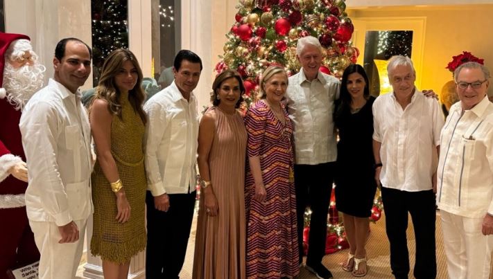 Peña Nieto reaparece junto con los Clinton en República Dominicana