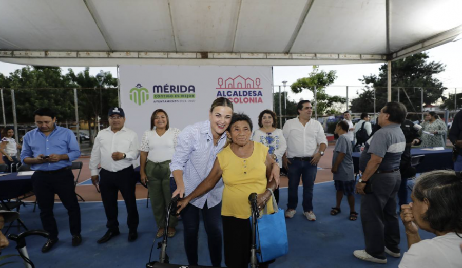 "Alcaldesa en tu colonia" llega ahora a Pacabtún: Atienden peticiones