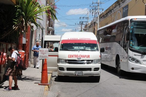 Recordatorio sobre reubicación de paraderos en Mérida por desfile