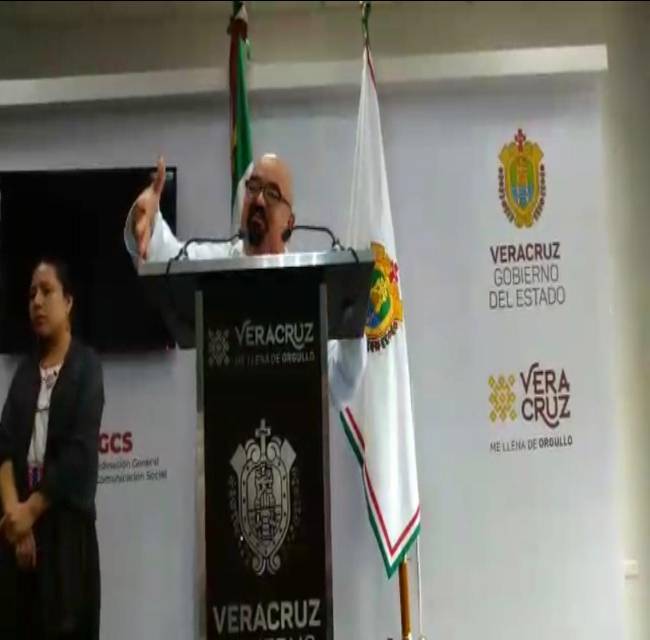 Ningún chile les embona”, dice secretario de Salud de Veracruz ante críticas