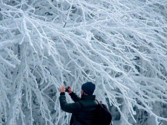 España se blanquea por intensas nevadas en medio de la pandemia