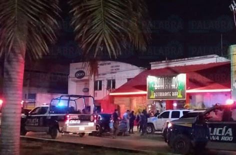 Detienen en un bar de Cancún a 39 narcomenudistas