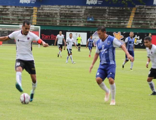 Avanzan Cuervos de Conkal a final de la Primera Fuerza