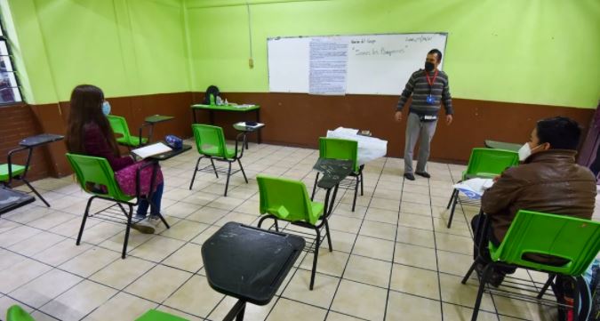 CDMX: Registran 2 nuevos casos de Covid-19 en preescolar y secundaria