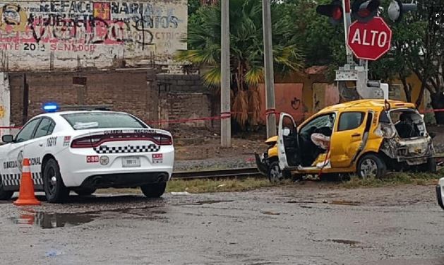 ¡Triste! Abuelo y nieto mueren tras chocar contra tren de carga en Durango