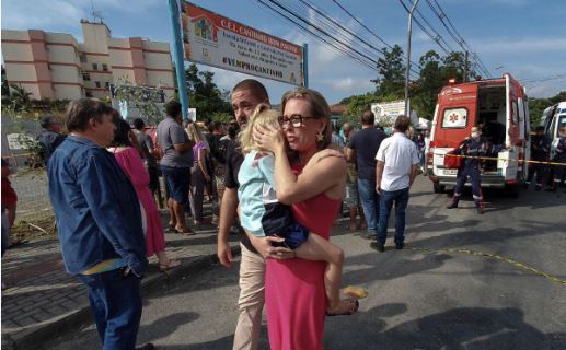 Tragedia en Brasil: Sujeto mata con un hacha a 4 niños en una guardería