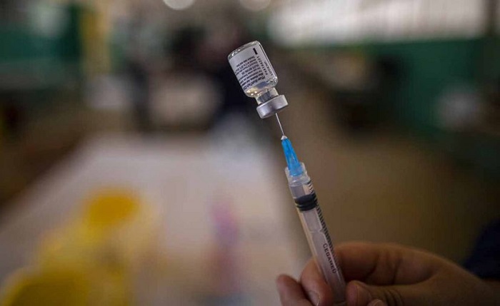 Detectan primeras vacunas falsas Pfizer en México