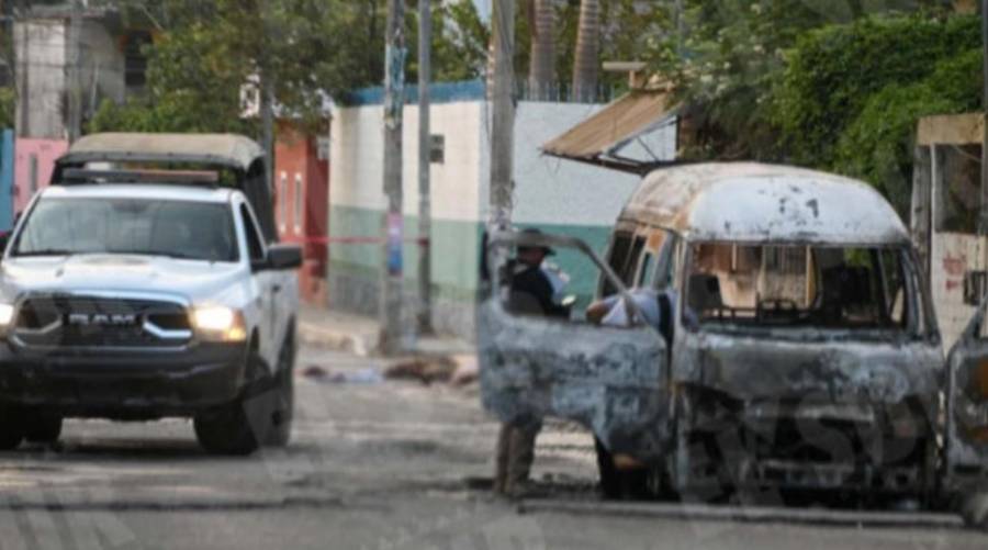 Hallan restos de 6 personas y una camioneta quemada en Acapulco