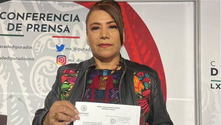 Diputada de Morena se suma a la petición de frenar distribución de libros de texto