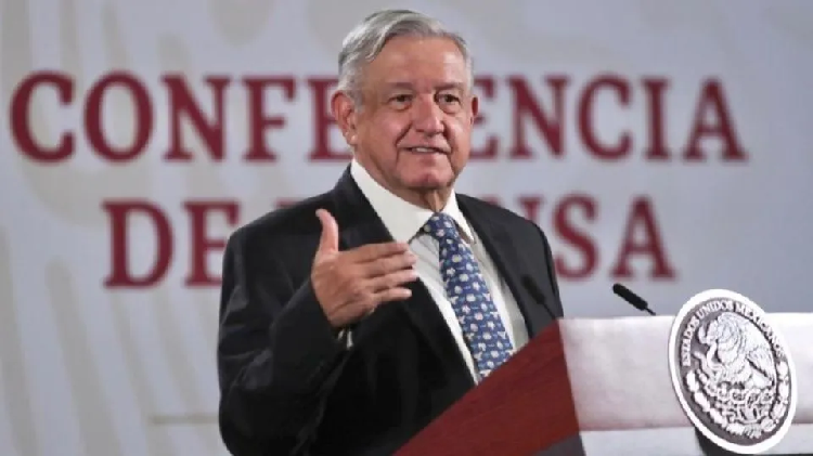 Tema fuera de lugar: AMLO revela que Fox le pidió ayuda para subir el IVA