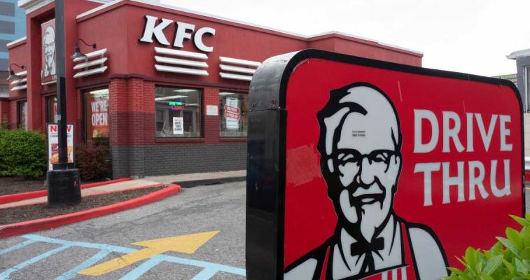 EE.UU.: Cliente dispara a empleado de un KFC por que ya no había elotes