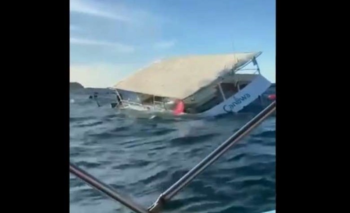 Se hunde barco con 60 turistas en Puerto Vallarta; todos están a salvo