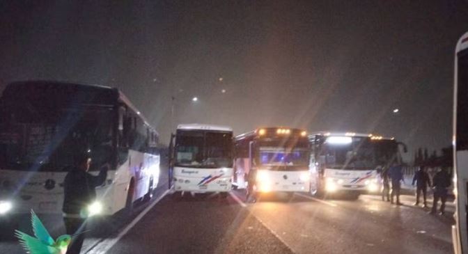 Transportistas bloquean la México-Pachuca por extorsiones y asaltos