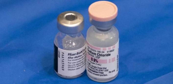 Canadá aprueba mezclar vacunas COVID de AstraZeneca y Pfizer