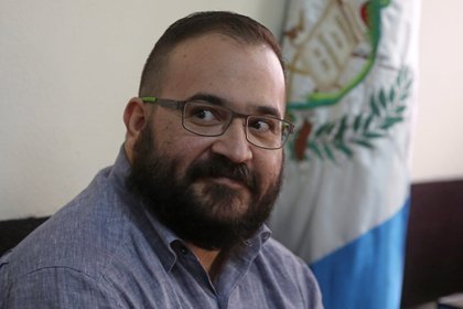 Por falta de dinero Duarte despide a su abogado