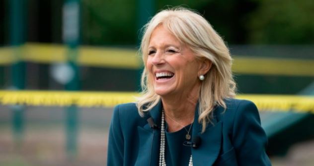 La doctora Jill Biden, la acompañante del futuri presidente de EE.UU.