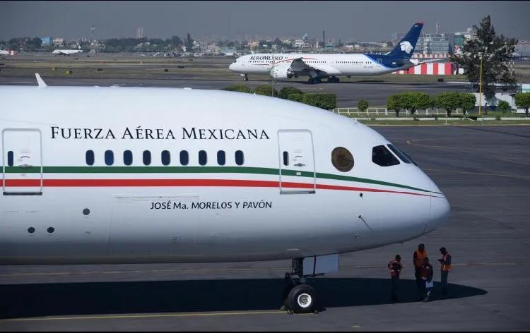 En la fase más crítica por la Covid-19 y AMLO habla del avión: ¿venta y rifa?