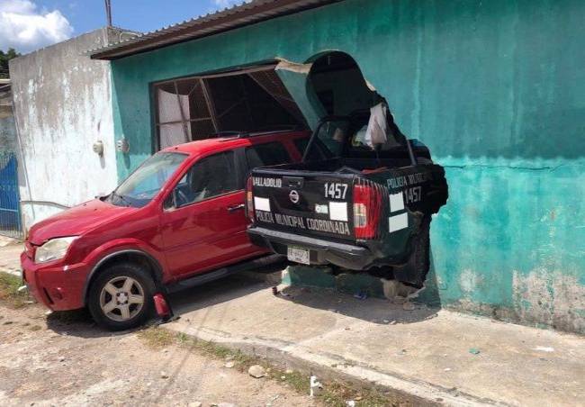 Patrulla de Valladolid se causa destrozos en una casa