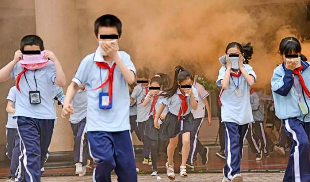 13 niños que estudiaban la primaria mueren en el incendio de un internado, en China