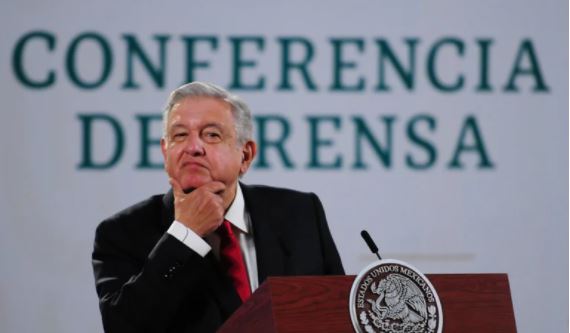 AMLO fue ronco y sin cubrebocas a su rueda de prensa; "me hará la prueba Covid"