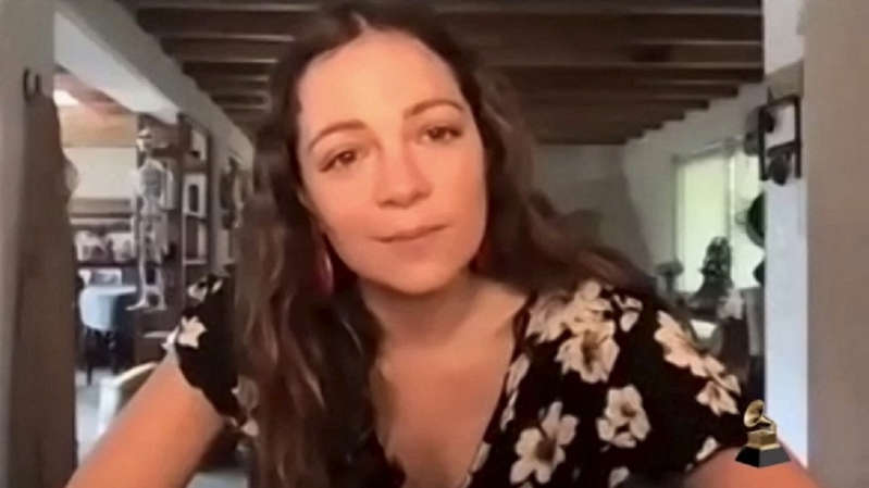 ¡Otra que matan en redes! Dan por muerta a Natalia Lafourcade; ella lo desmiente