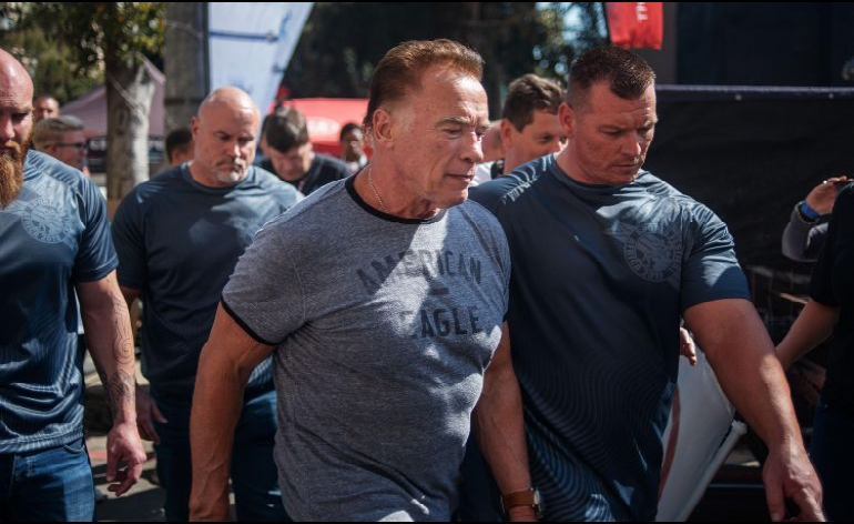 Atacan a Arnold Schwarzenegger durante evento en Sudáfrica
