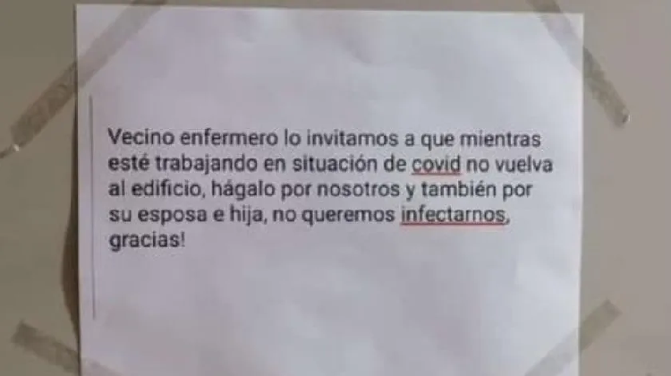 ¡Indignante! Por miedo a infectarse, vecinos piden a enfermero dejar su casa