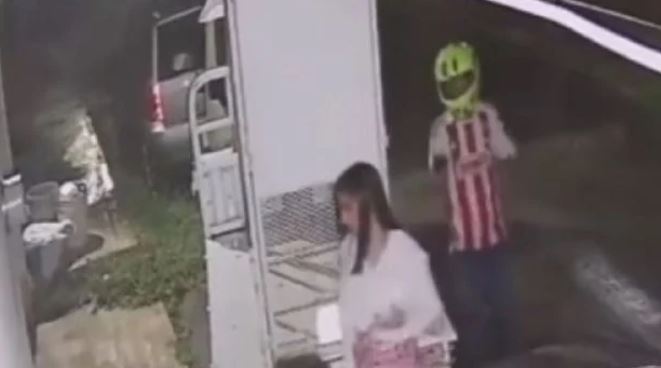 Campeche: Difunden video del ataque a balazos a promotora de Morena