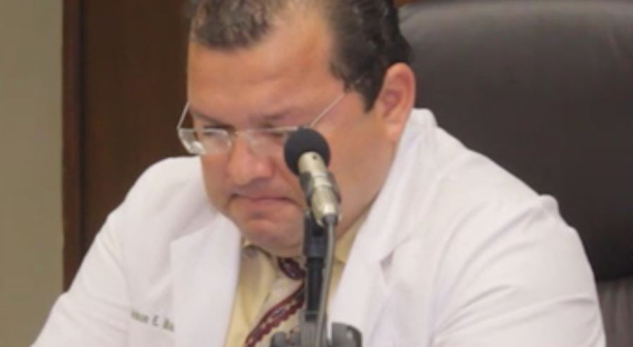 VIDEO: Médico de Sonora llora al hablar sobre casos de COVID-19