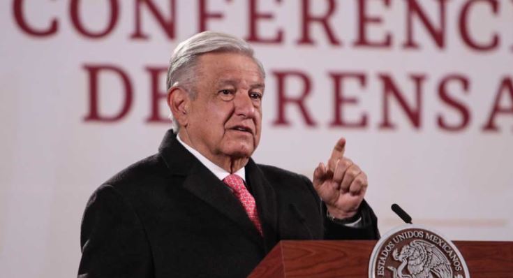 "Un poquito, pero bajó la inflación", presume López Obrador