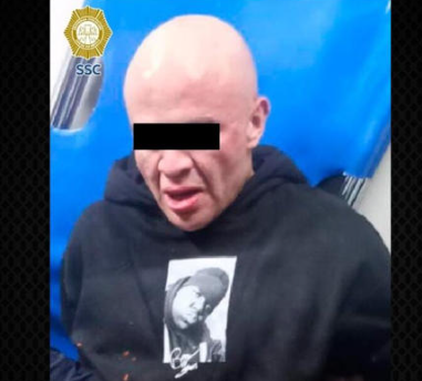 Detienen a hombre por agredir a policía en estación Tacubaya del Metro