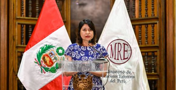 Perú expulsa al embajador mexicano por injerencias de López Obrador