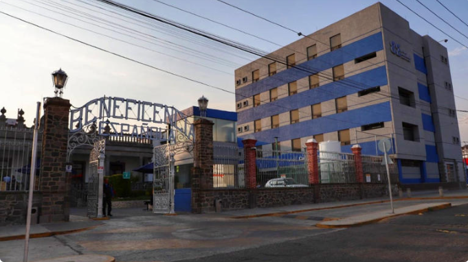 Se hace pasar por la esposa de su novio para usar su seguro y dar a luz; ahora no puede tener a su bebé