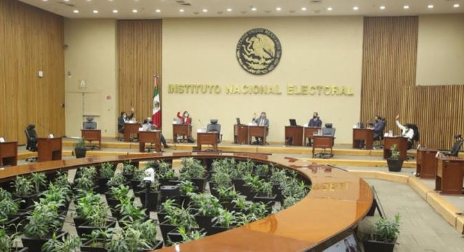 INE interpone controversia constitucional contra Reforma Electoral de López Obrador