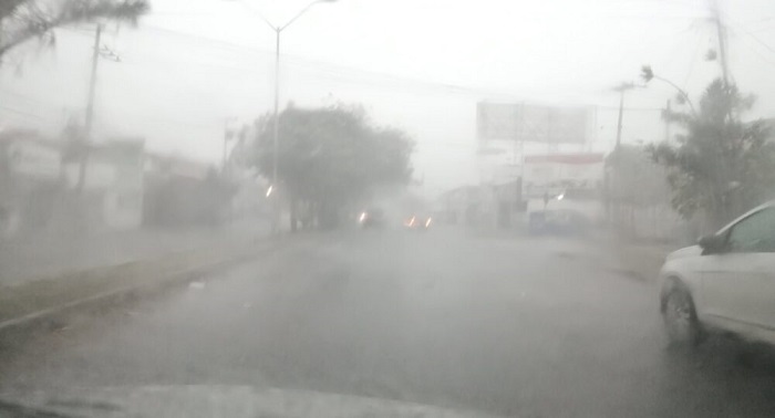 Estragos en Mérida por la lluvia de ayer: Cortes de luz y agua, vialidades afectadas, granizo...