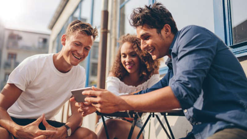 Mujer se cansa de ser infiel y pide a su esposo y amante que mejor vivan juntos