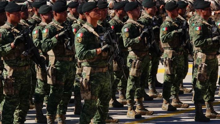 Sujetos se visten de militares para liberar a preso de penal en Guerrero