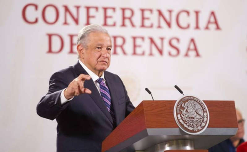 AMLO admite caída del peso por guerra entre Rusia y Ucrania