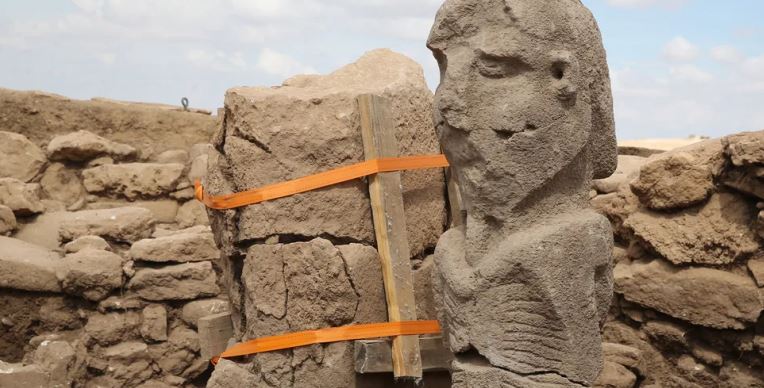 NatGeo: Hallan estatuas fálicas con más de 11,000 años de antigüedad en Turquía