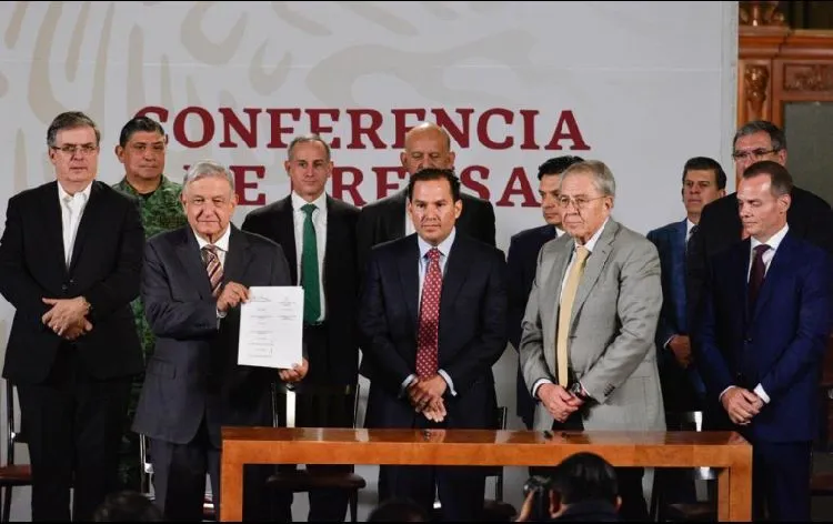 Gobierno y hospitales privados firman acuerdo para la fase 3 de la pandemia