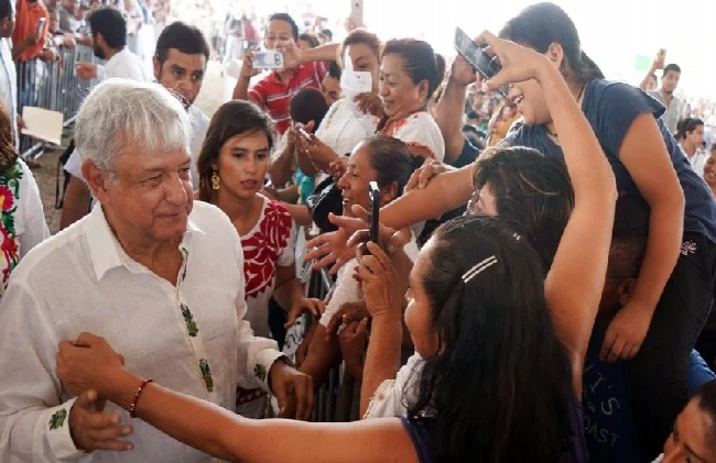 Visita AMLO zona zapatista en Chiapas