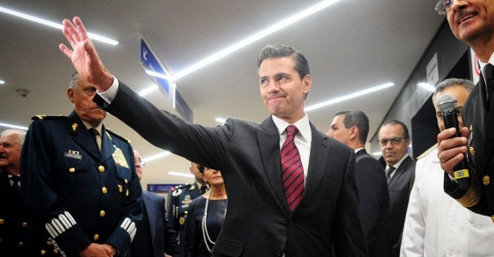 La FGR acusa a Peña Nieto de cohecho y traición a la patria
