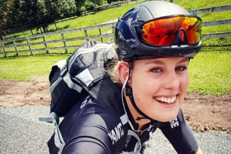 Olivia Podmore, ciclista excluida en Tokio, fue hallada sin vida en su departamento