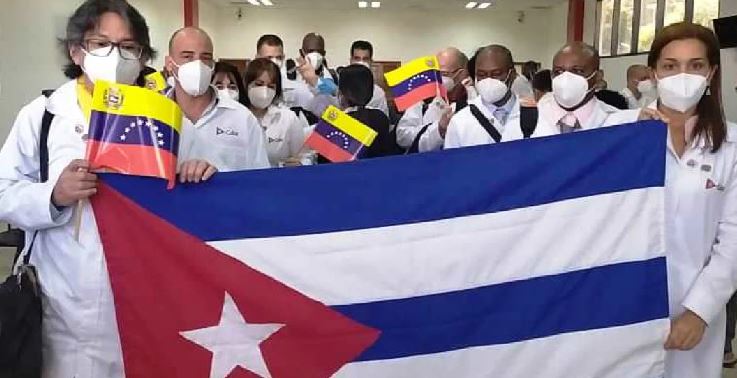 Médico cubano solo recibió 213 dólares tras trabajar un año en Venezuela: “Una estafa”