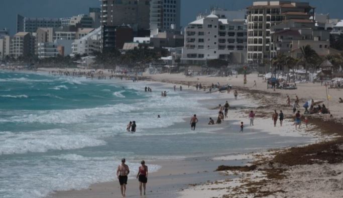 Asesinan a cuatro personas en Cancún