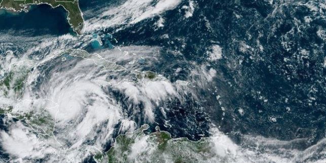 ETA con inusual trayectoria será huracán de nuevo y golpearía a Florida dos veces