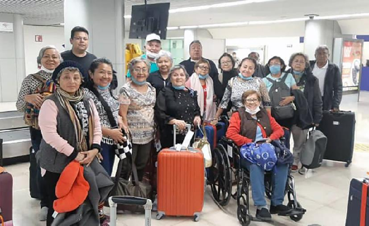 Regresan a Mérida vecinos que estaban varados en Perú por Covid-19