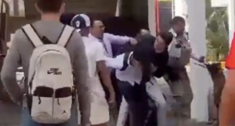 (VIDEO) Pelea en UVM Coyoacán: Sacaron a uno por atrás por ingreso de escoltas armados