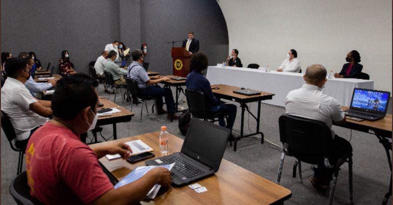 Expertos de EE.UU. imparten curso sobre rastreo de armas en la FGE de Yucatán