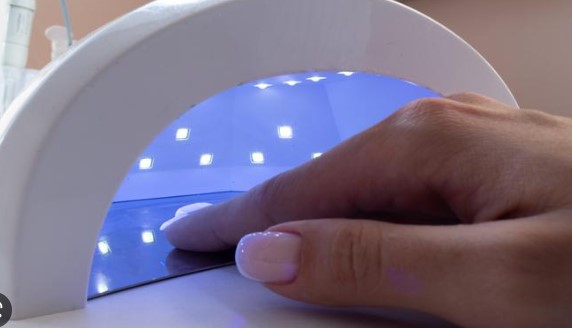 Investigación: Aparato para manicura puede dañar el ADN y causar cancer